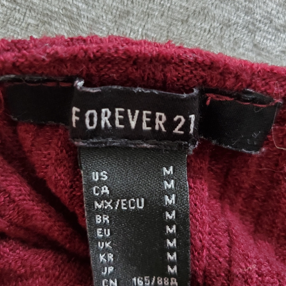 Red crop sweater - Picture 3 of 3